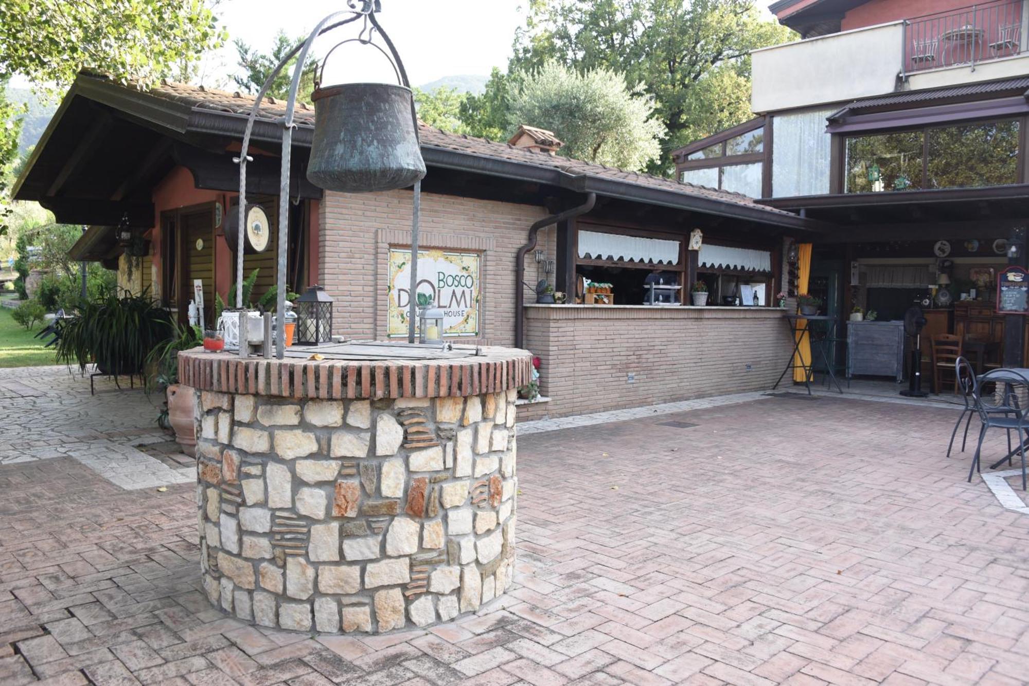 Bosco D'Olmi Country House Sant'Andrea del Garigliano ภายนอก รูปภาพ