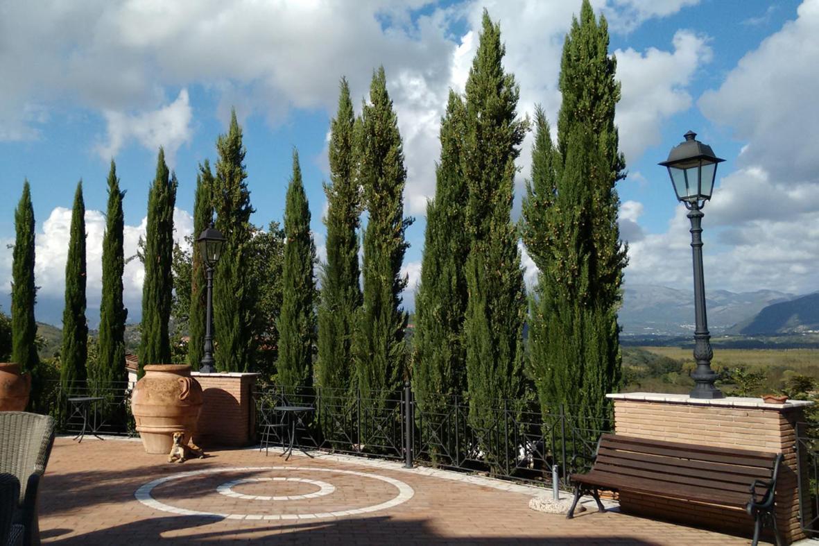 Bosco D'Olmi Country House Sant'Andrea del Garigliano ภายนอก รูปภาพ