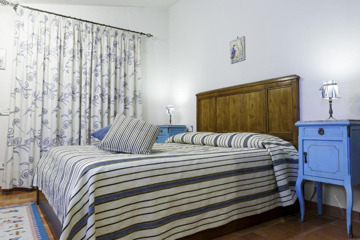 Bosco D'Olmi Country House Bed & Breakfast Sant'Andrea del Garigliano ภายนอก รูปภาพ