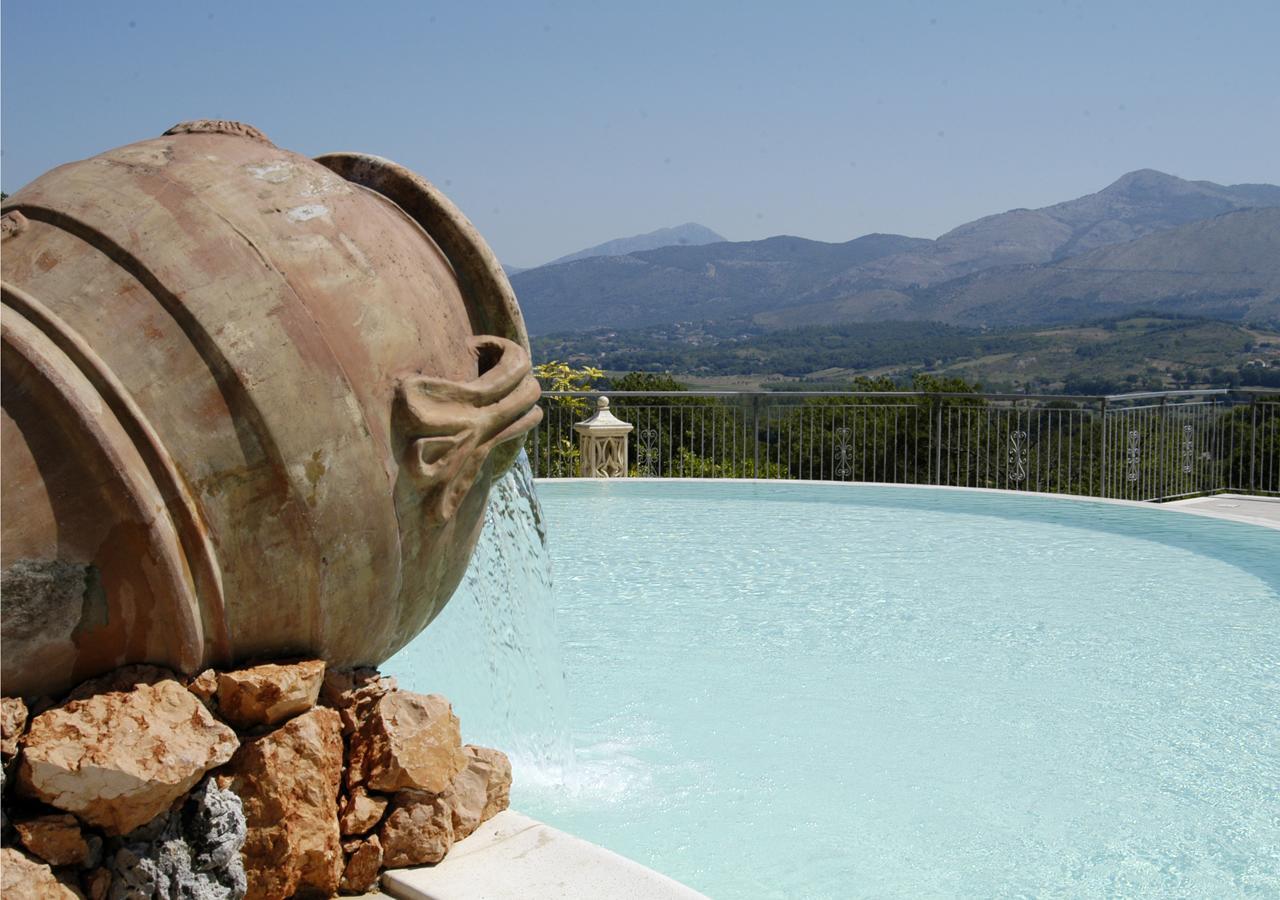 Bosco D'Olmi Country House Sant'Andrea del Garigliano ภายนอก รูปภาพ